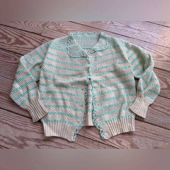 Handmade Striped Cream and Green Women's Sweater best for xs/s - Picture 1 of 1